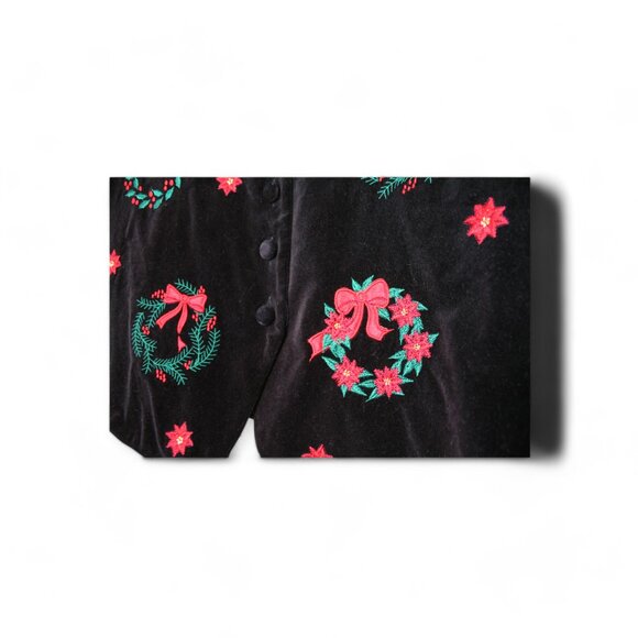Karen Scott Velvet Christmas Vest with Embroidered Wreaths - Picture 4 of 5